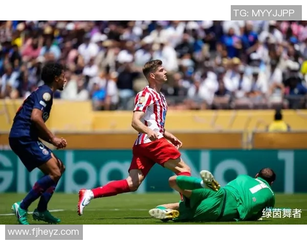 欧联杯激战巴黎圣日耳曼与尤文图斯互交白卷神扑引发争议判罚热议