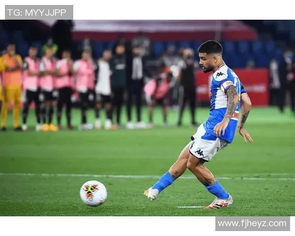 德甲焦点战那不勒斯与热刺战成平局红牌争议引发全场热议 德甲焦点战那不勒斯与热刺战成平局红牌争议引发全场热议