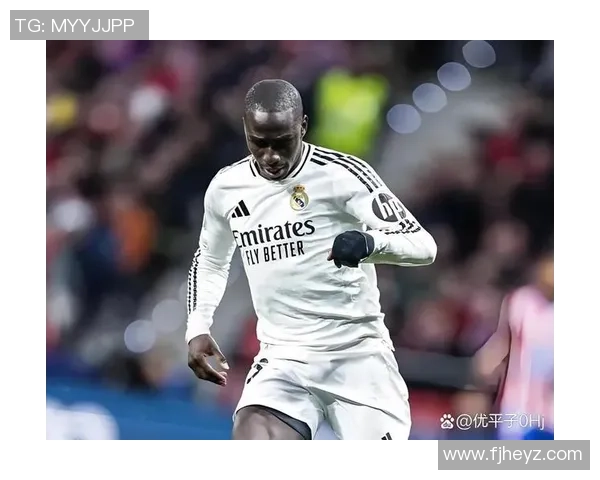 曼城与利物浦友谊赛激战四三红牌事件引发全场热议与转会传闻 曼城与利物浦友谊赛激战四三红牌事件引发全场热议与转会传闻