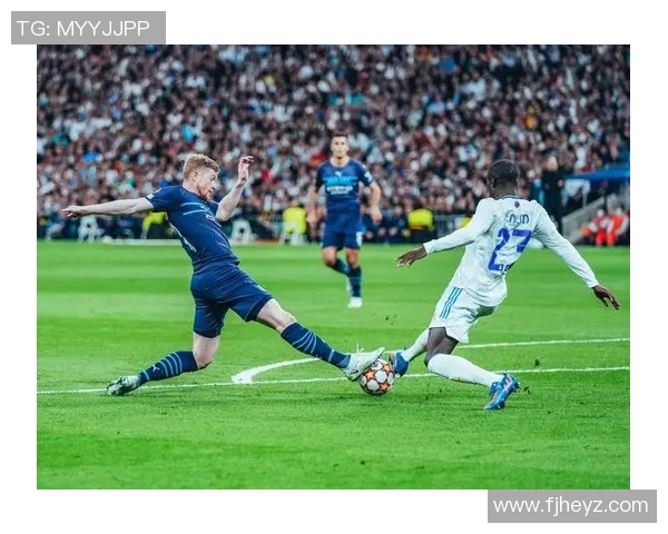 欧冠激战：利物浦与曼城平局后点球大战引发全场狂欢解析