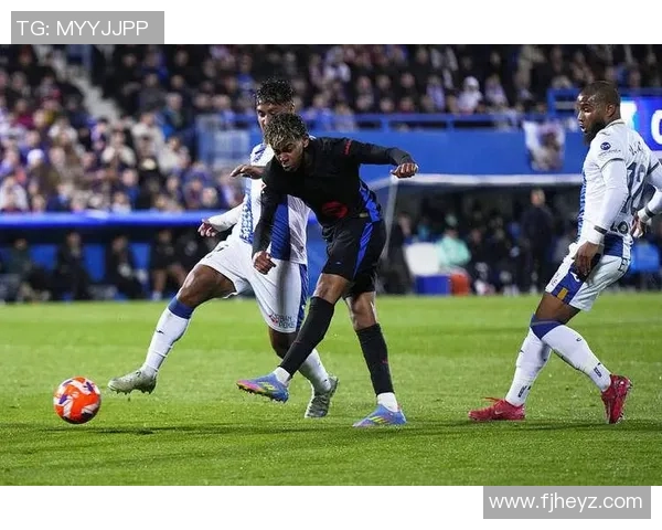 西甲精彩对决巴萨凭乌龙球险胜那不勒斯全场沸腾